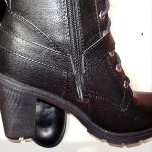 GUESS Black Moto or Combat , not sure . Size 8 worn one time
